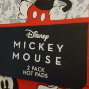 DISNEY MICKEY MOUSE POT HOLDERS (2) NWT
